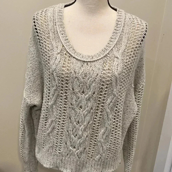 Decree Sweater - Picture 2 of 10